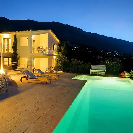 Kteni Ideales 莫斯塔