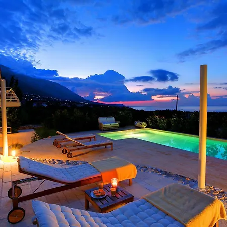 Kteni Ideales * Mousata